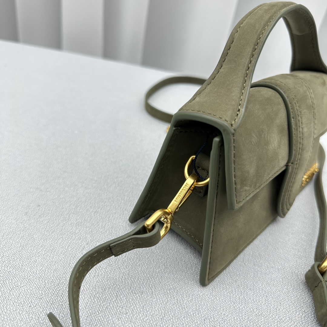 Jacquemus Satchel Bags